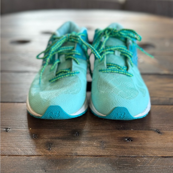 New Balance Women's Shoes - Teal and White - Picture 2 of 8